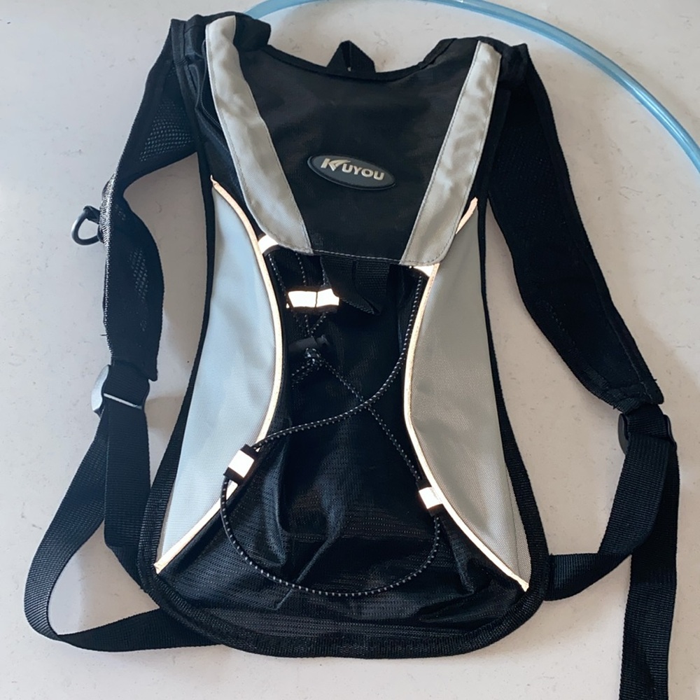 Hydration Backpack Hydration Pack‎ with 2L Water Bladder, Lightweight Insulation